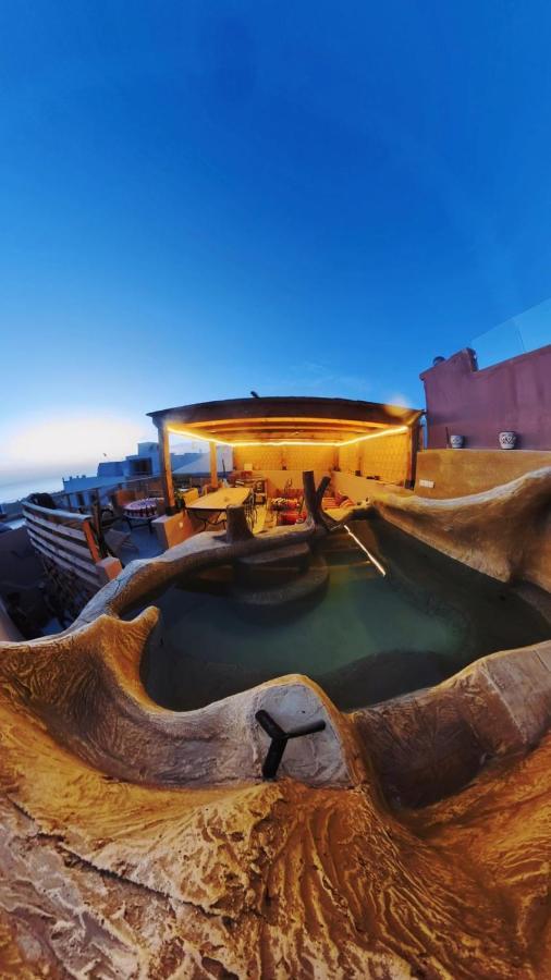Surf & Salsa Guest House Agadir Buitenkant foto