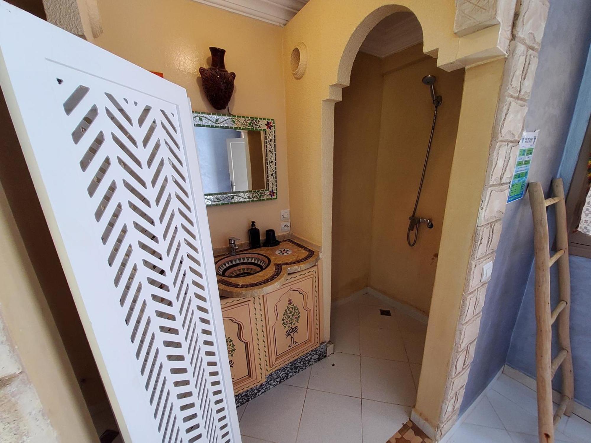 Surf & Salsa Guest House Agadir Buitenkant foto